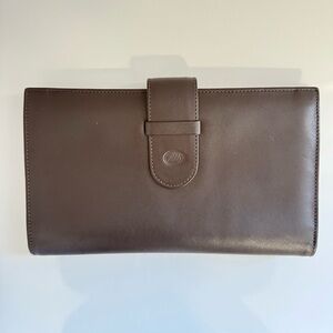 ALDA PERÚ .. Brown leather passport holder and card holder. VINTAGE